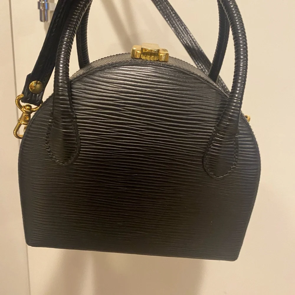 Fendi Bag - Picture 2 of 12